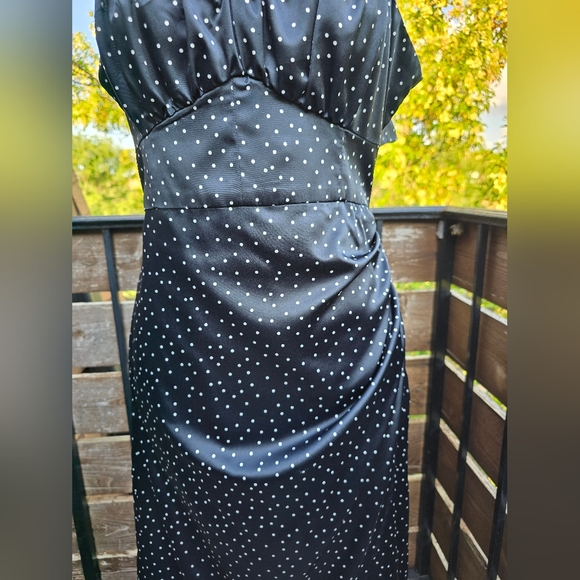 Zara Black and White Polkadot Crossover Dress With Spaghetti Straps - Picture 4 of 10